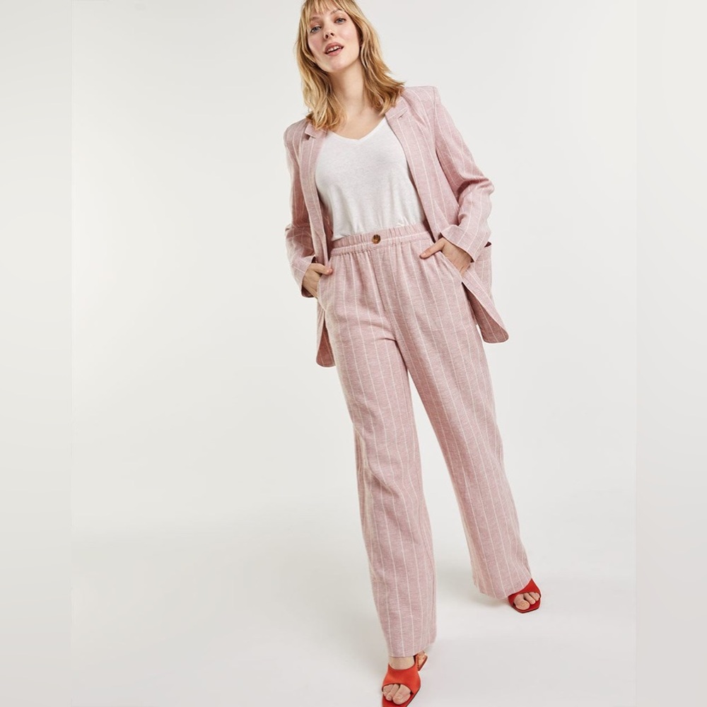 linen blend pants.Petite(5’6”&under) waist:41.5 in, hips:49 in, thighs: 29.5 in